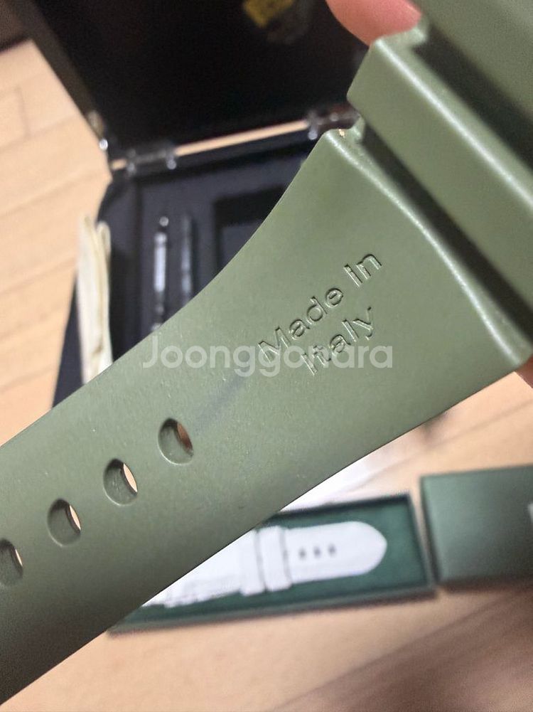 파네라이 섭머저블 PAM01226(비앙코) 44mm--5