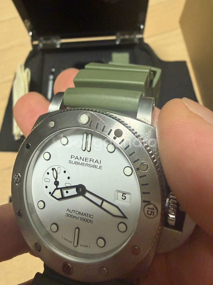 파네라이 섭머저블 PAM01226(비앙코) 44mm--4