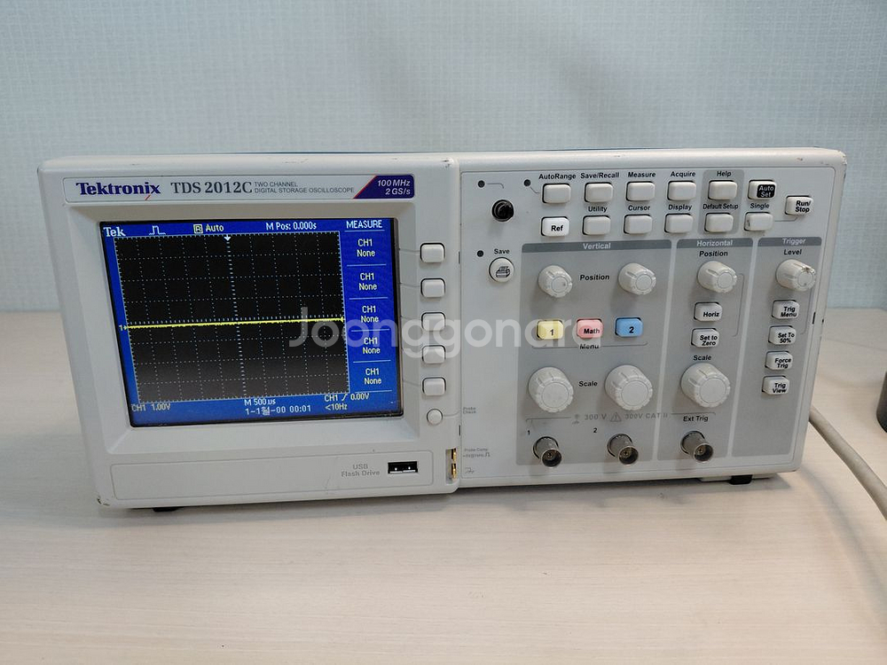 Tektronix TDS 2012C 버튼하나 없어서 싸게 내놔요.--2