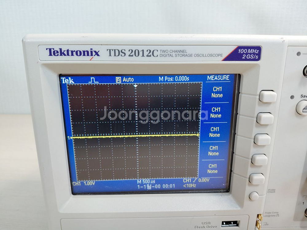 Tektronix TDS 2012C 버튼하나 없어서 싸게 내놔요.--1
