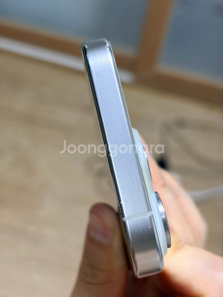 아이폰 15 Pro(프로) 화이트 256기가 + 애플케어플러스--9