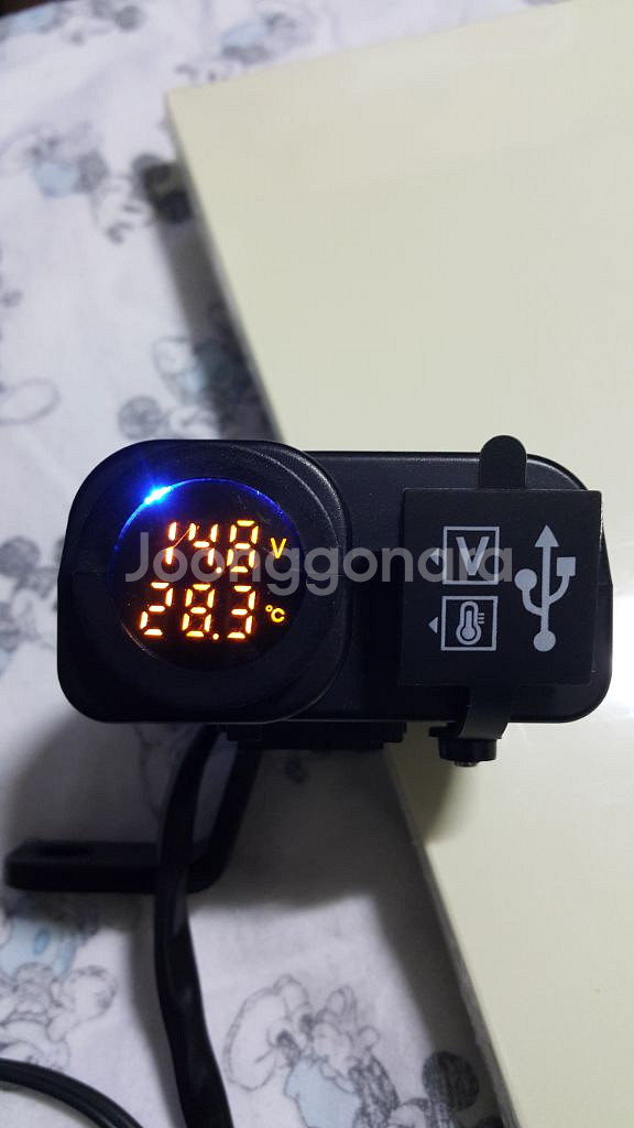 오토바이 12v 듀얼 USB 충전기 고속충전 전압계 온--0