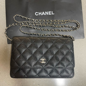 샤넬 캐비어 WOC 체인백 은장 (st제품) 체인 크로스백