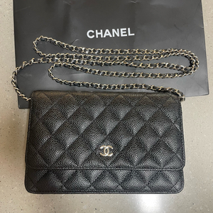 샤넬 캐비어 WOC 체인백 은장 (st제품) 체인 크로스백