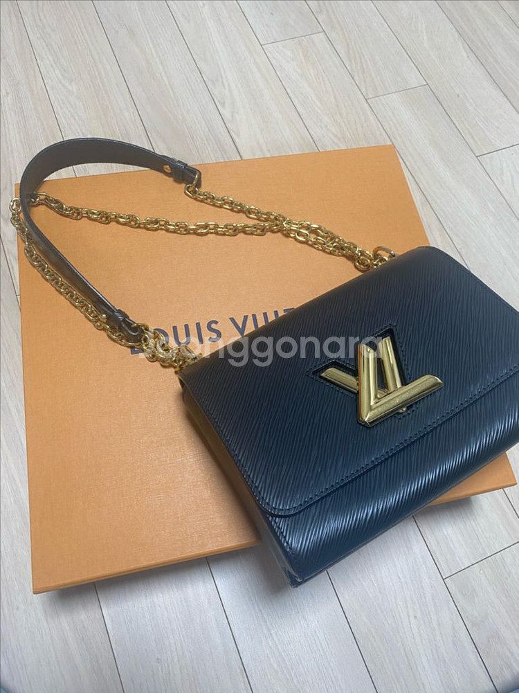 루이비통 트위스트 mm 금장 거의 새거급--0