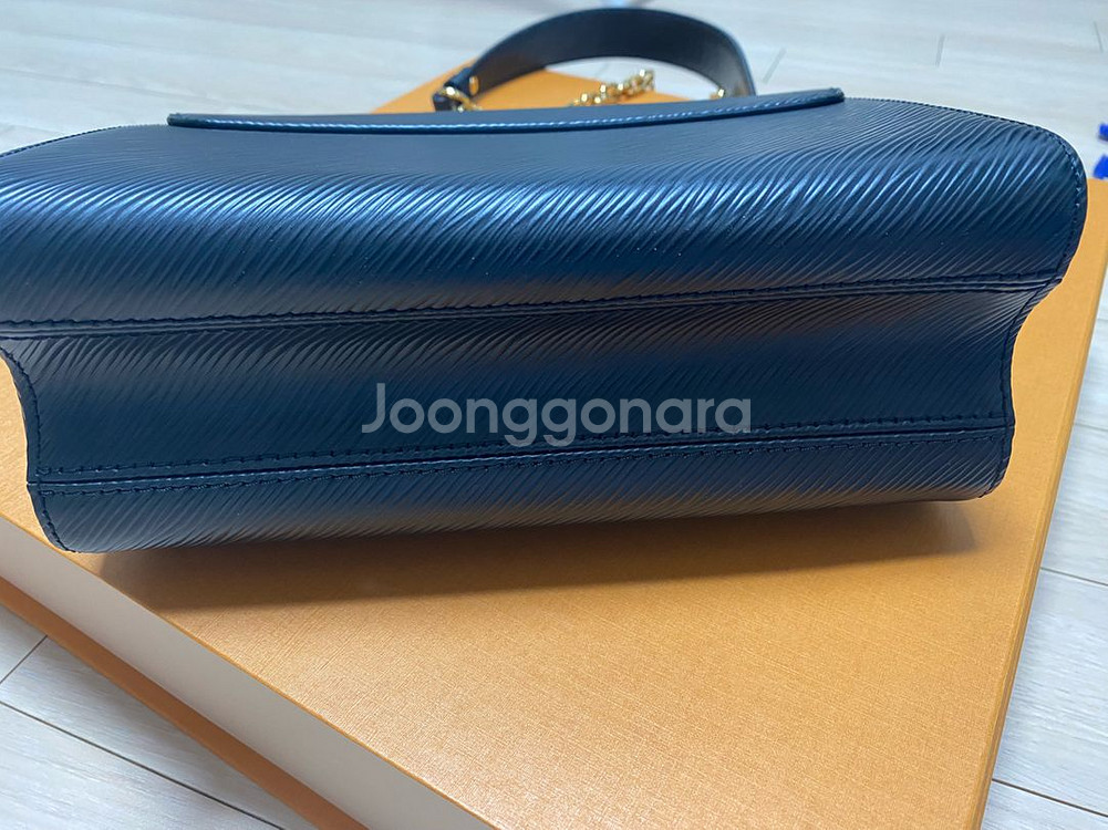 루이비통 트위스트 mm 금장 거의 새거급--5