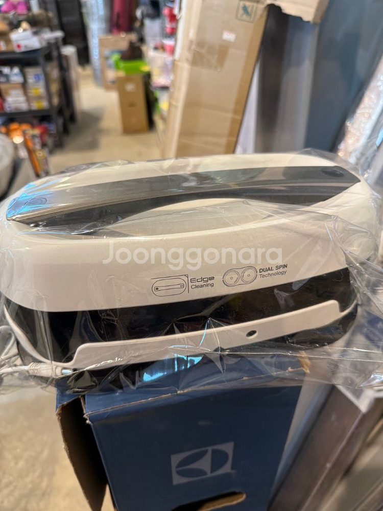 에브리봇 엣지 물걸레 로봇청소기 (1회사용)--1