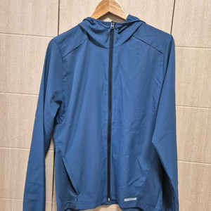 데카트론 러닝 바람막이 m