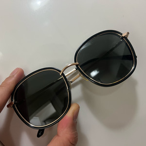 젠틀몬스터 (매드크러쉬)