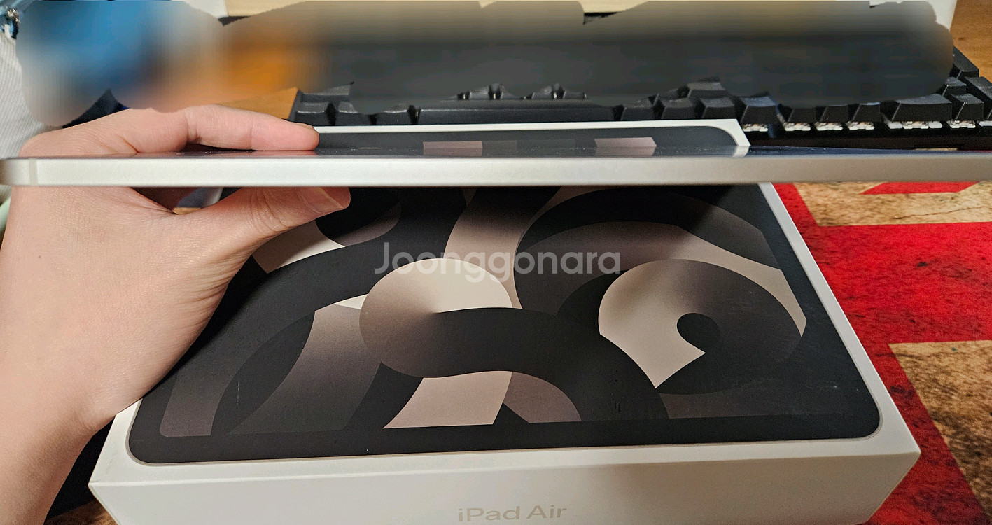 아이패드 에어 5세대 스타라이트 64GB 셀룰러 모델 팝니다.--4