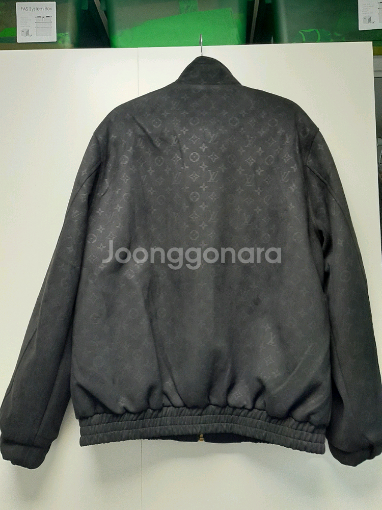 루이비통 스웨이드 자켓--1