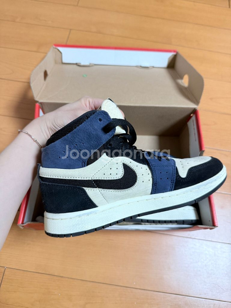 에어조던 1 줌 에어 컴포트 2 무슬린 블랙큰드 블루 DV1305-104--2