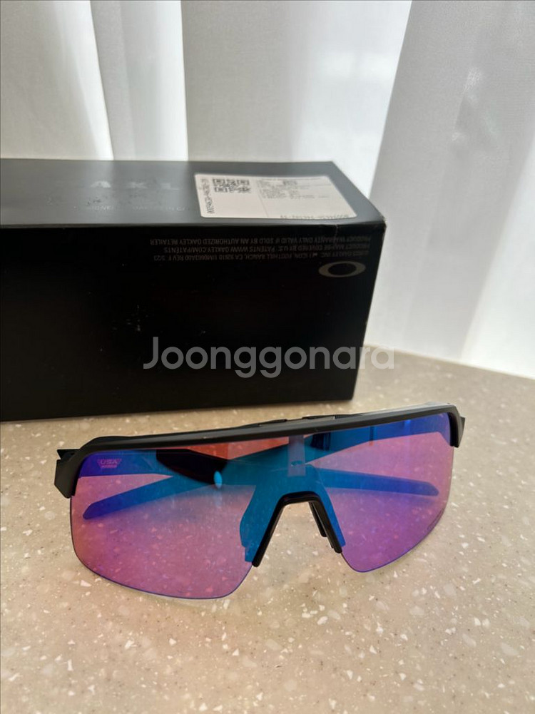 오클리 수트로 라이트 선글라스--0