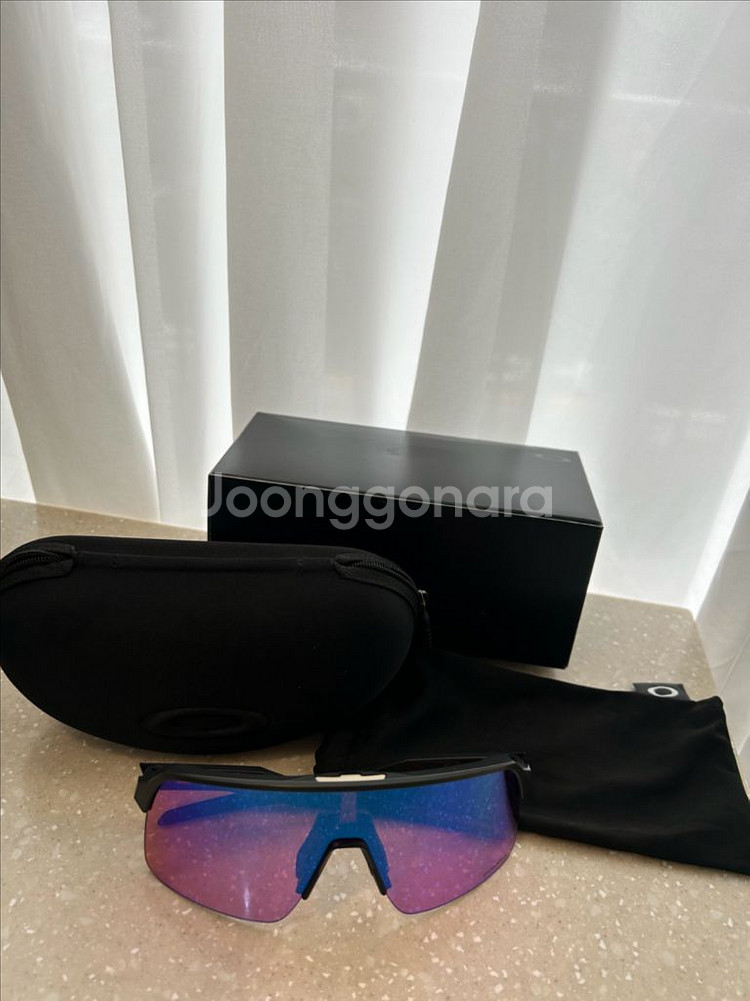 오클리 수트로 라이트 선글라스--3