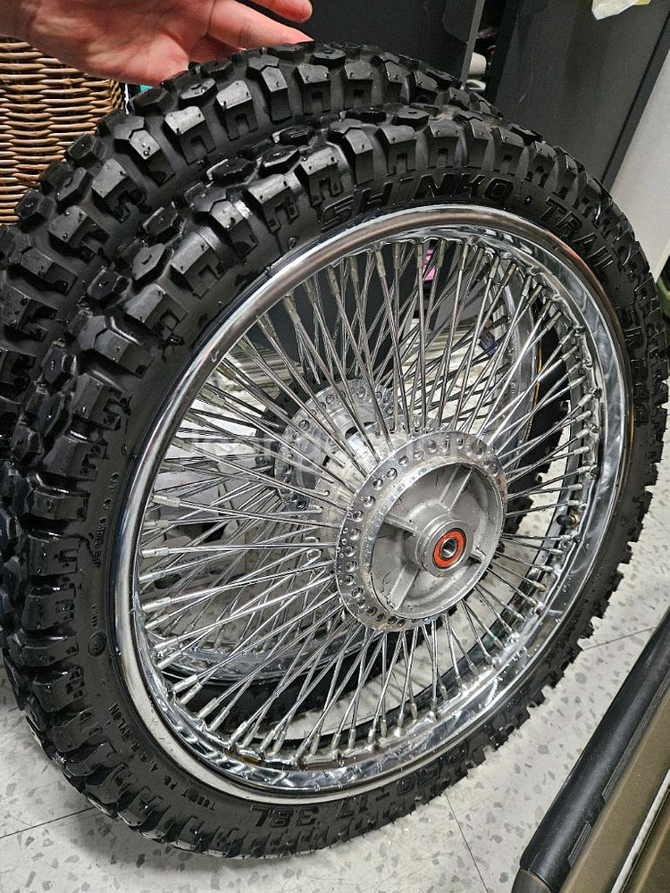 슈퍼커브110 18~20 요코하마 마차휠&신코트레일 타이어셋트--0