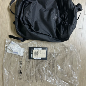 아크테릭스 헬리아드 15 블랙 백팩 가방