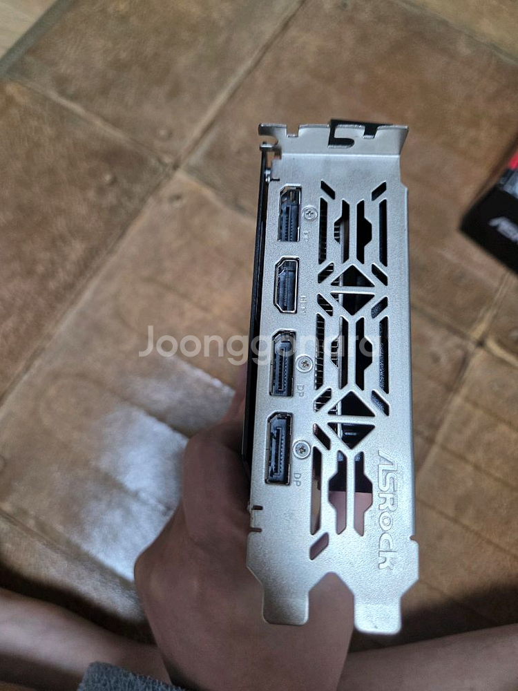 25년 5월구매한 RX6600 8G 애즈락--4