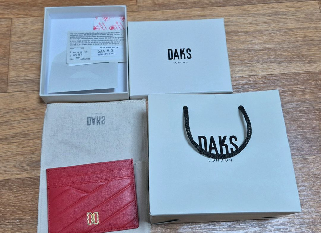 닥스 레드 카드지갑 새상품 팝니다 이미지