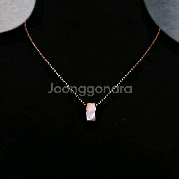 새상품,선물박스포장]핑크 자개 심플 펜던트 여자 목걸이--0