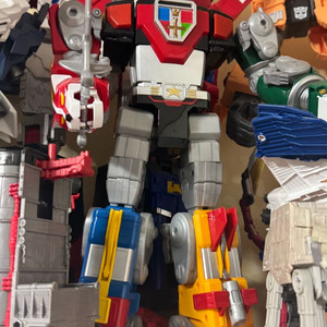 마텔 볼트론 판매합니다