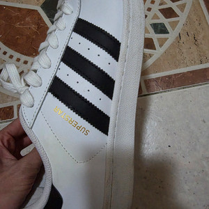 아디다스 슈퍼스타 스니커즈