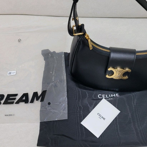 셀린느 트리옹프 아바 미디움 백 새상품