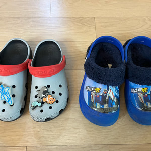 크록스 C12 + 정품 지비츠 포함 (일괄판매)