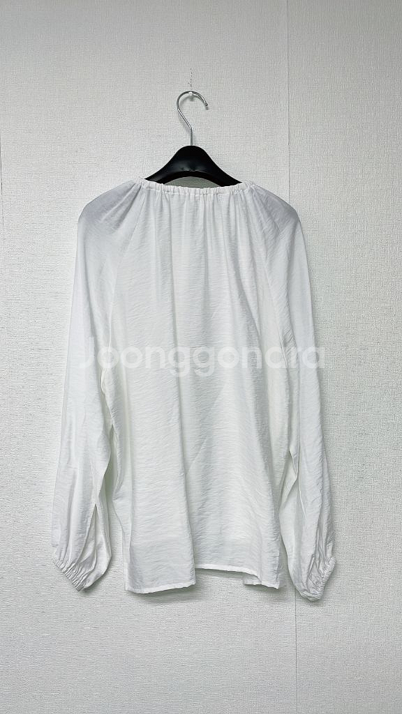 김서룡 셔링 블라우스--2