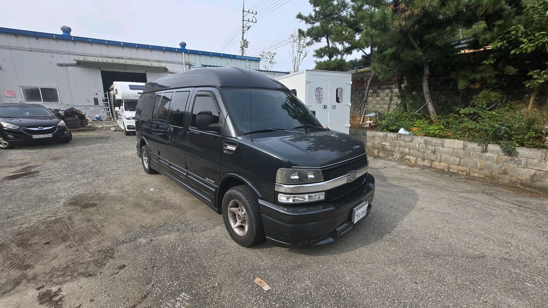 쉐보레 익스플로우밴 캠핑카 1500만원 이미지