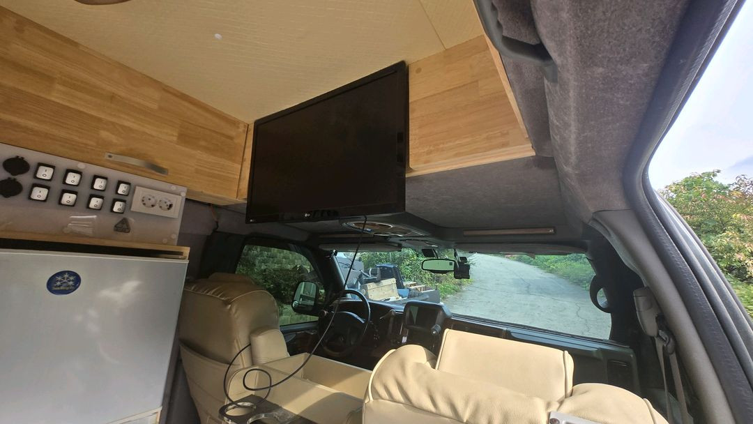 쉐보레 익스플로우밴 캠핑카 1500만원 이미지