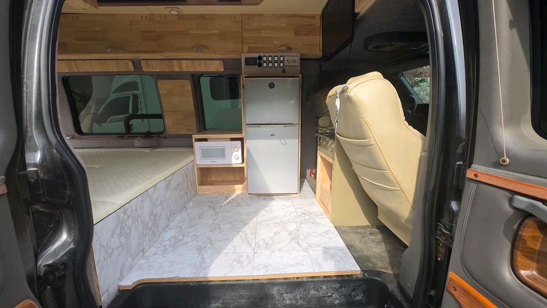 쉐보레 익스플로우밴 캠핑카 1500만원 이미지