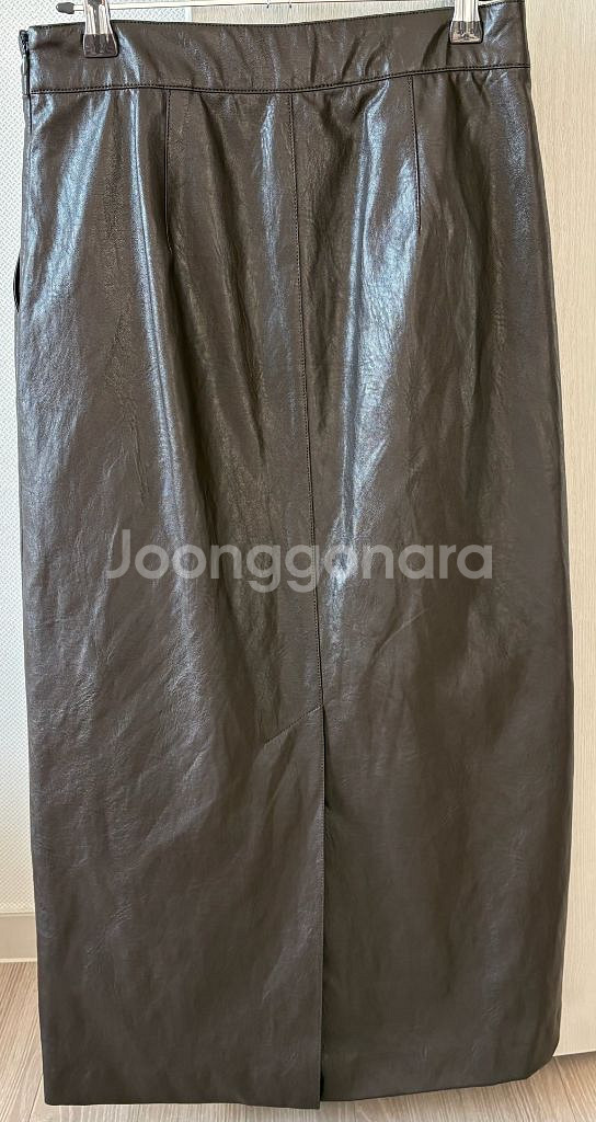 잇미샤 에코 레더 슬릿 스커트 브라운--2