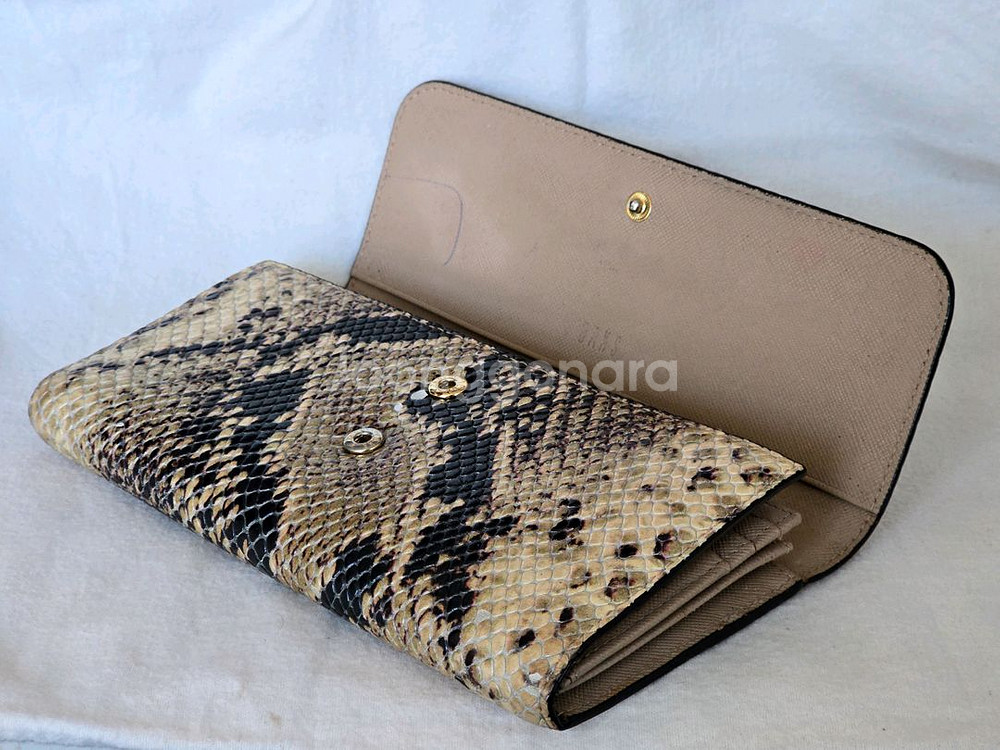 DAKS 닥스 뱀피무늬 여성용 장지갑--2