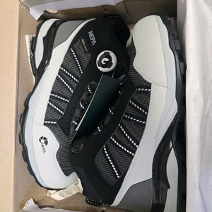 새제품)네파 세이프티 GT-38 안전화 6인치 다이얼 270사이즈