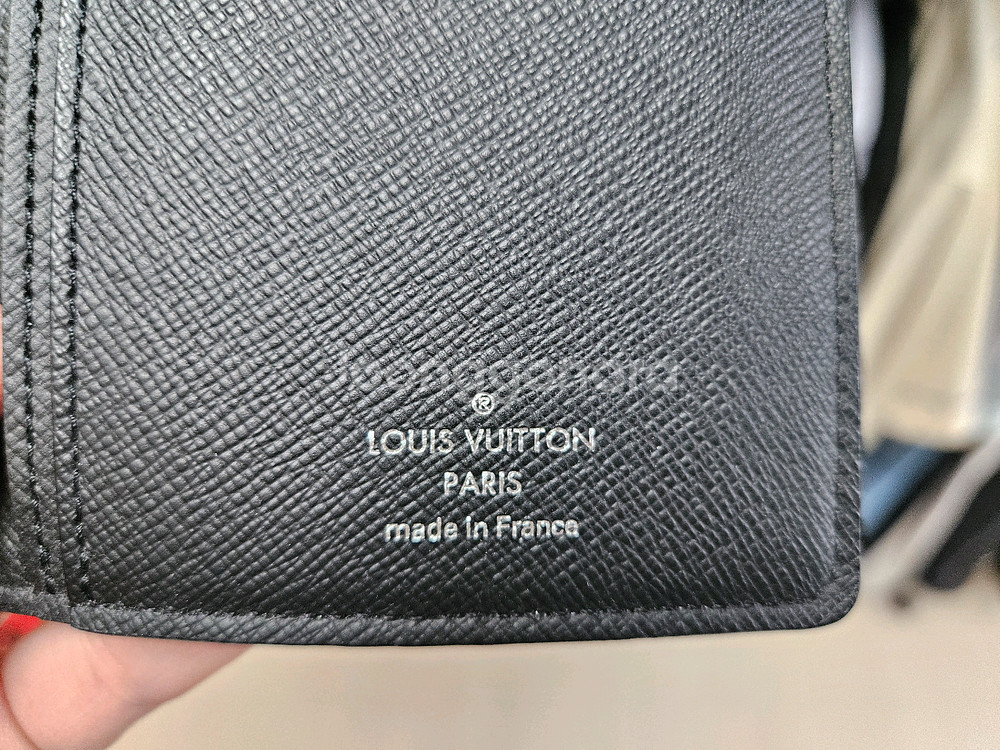 모노그램 패턴 장지갑--4