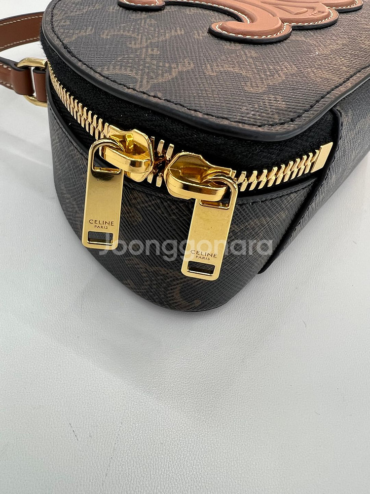 [중고명품 럭스올 울산점]셀린느 하프문 케이스 트리옹프 미니 토트백--8