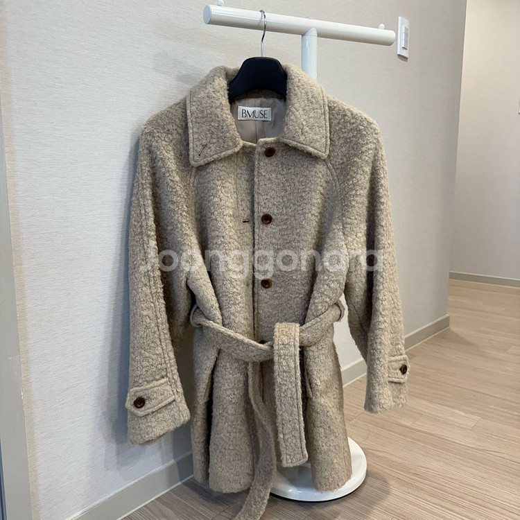 모뉴엣 부클 하프 코트 새상품--0