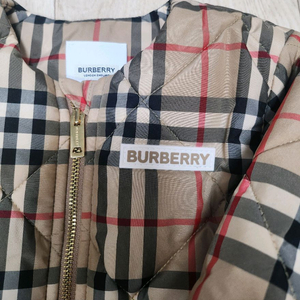 백화점정품.드라이완료) 버버리키즈18m 패딩(~두돌)