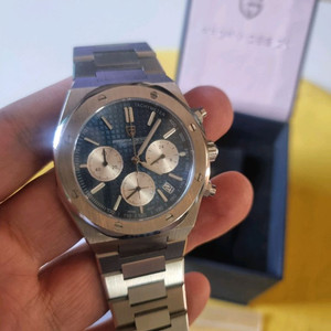 파귀니 쿼츠시계