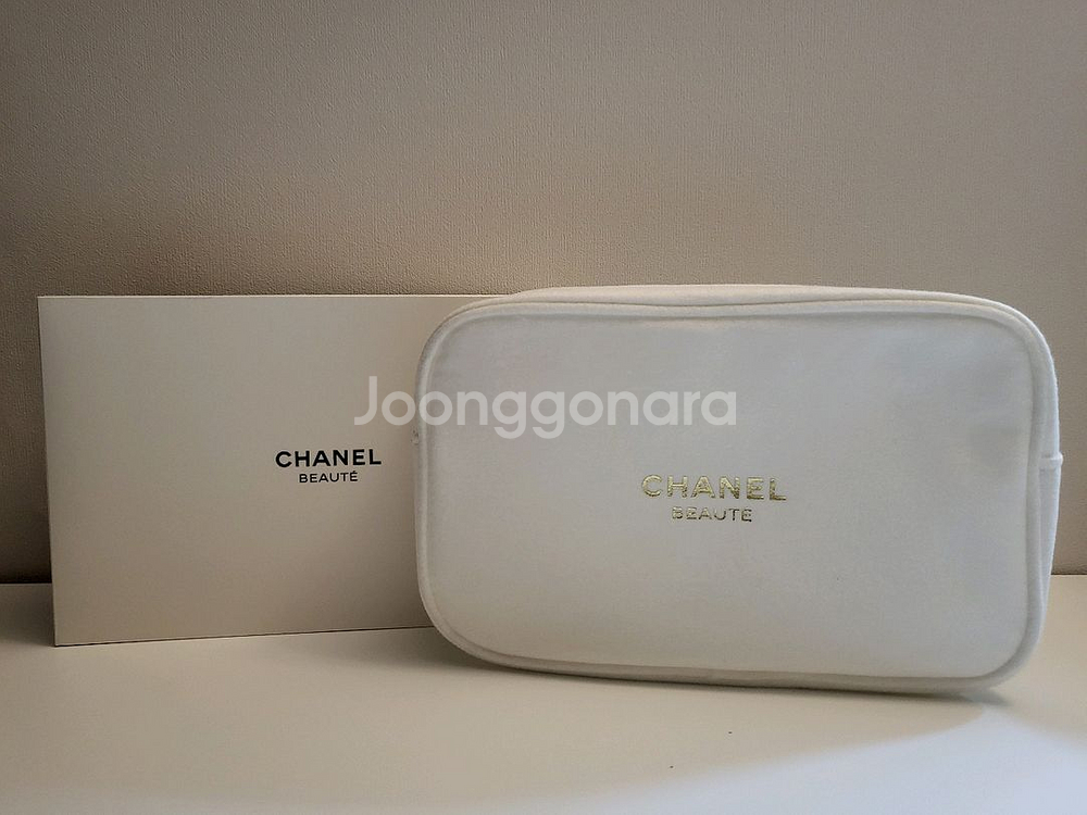 정품) 샤넬 화이트 파우치 (코스메틱)--0