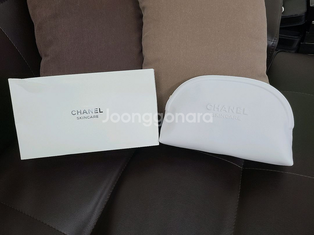 정품) 샤넬 파우치 (코스메틱)--0