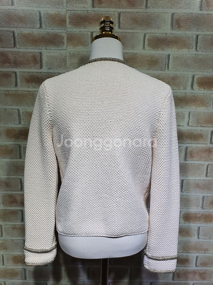 마쥬 정품 상태좋은 와플니팅 골드 배색 자켓 55--8