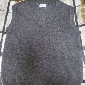 남자 니트조끼 새제품 판매합니다.