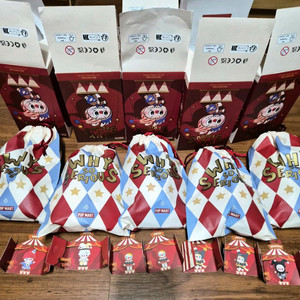 팝마트 WHY SO SERIOUS 새상품들 정가이하판매