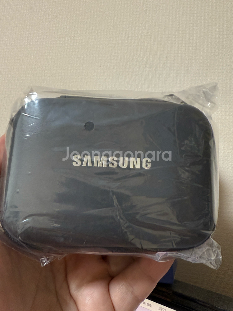 (미개봉) 새상품 삼성 포터블 SSD T7 2TB--1