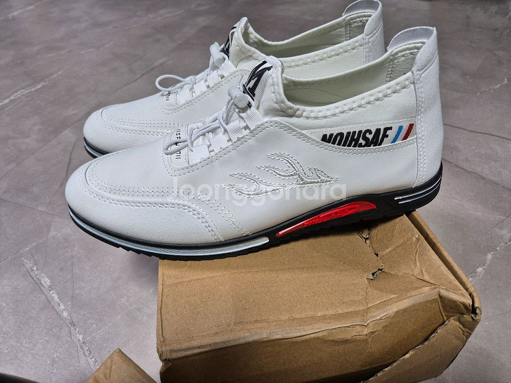 남성용 스니커즈 270사이즈--2