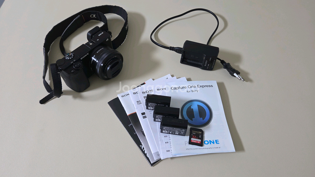 소니 A6000 미러리스 카메라--0