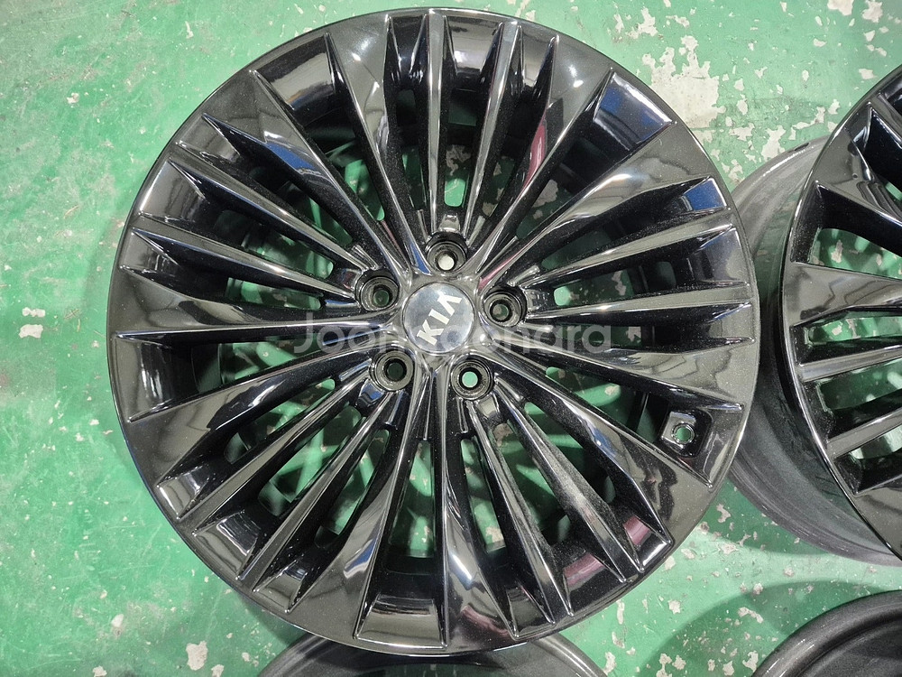 19인치 올뉴K7 유광블랙 순정휠 한대분 판매합니다--4