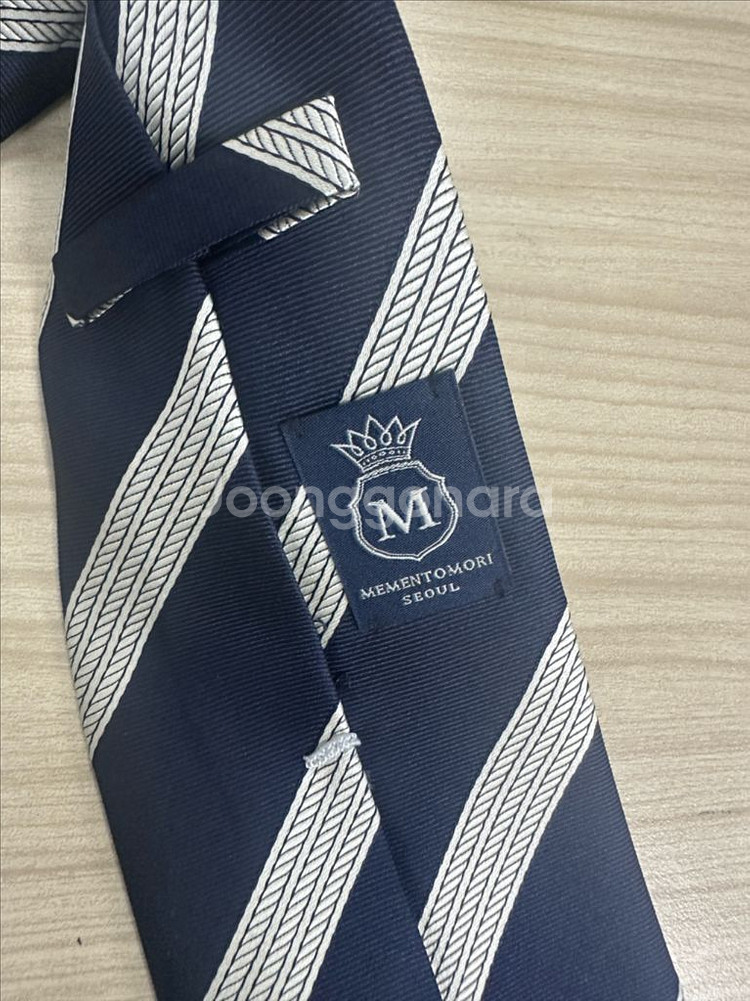 메멘토모리 네이비 스트라이프 넥타이--1