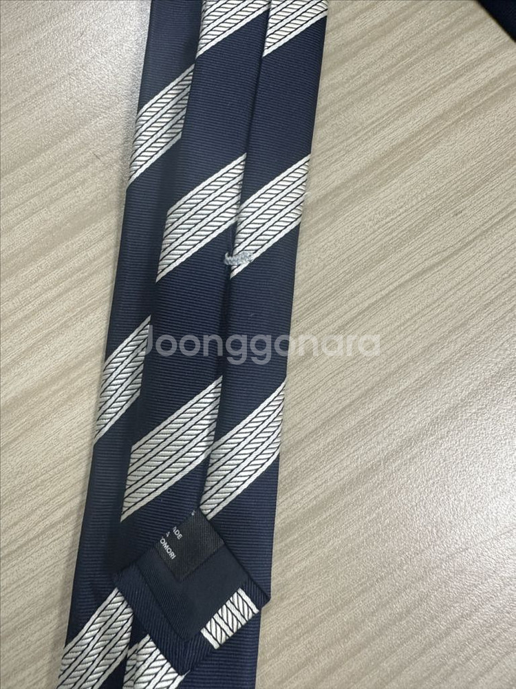 메멘토모리 네이비 스트라이프 넥타이--2
